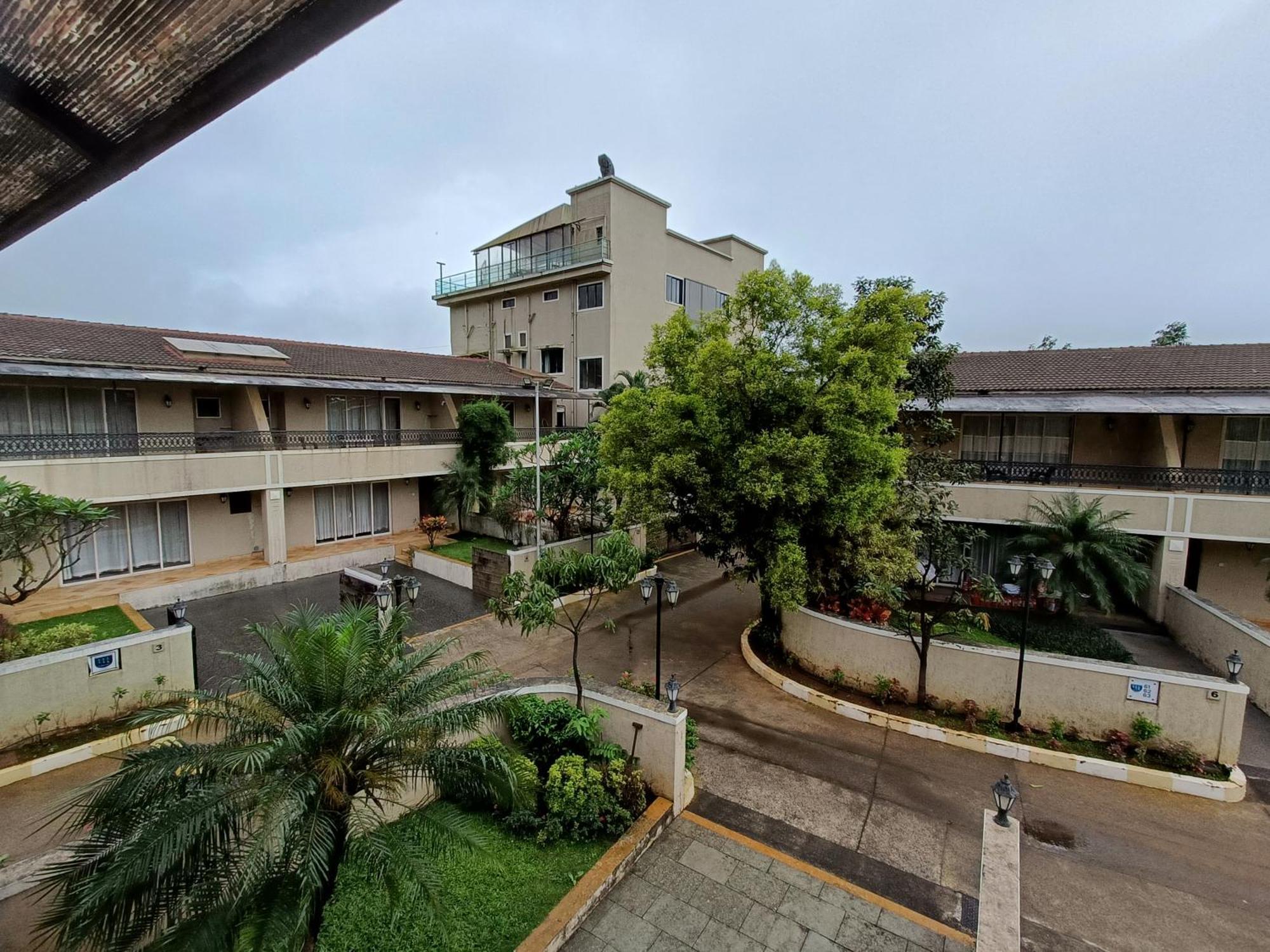 Misty Meadows, Lonavala Hotel Eksteriør billede