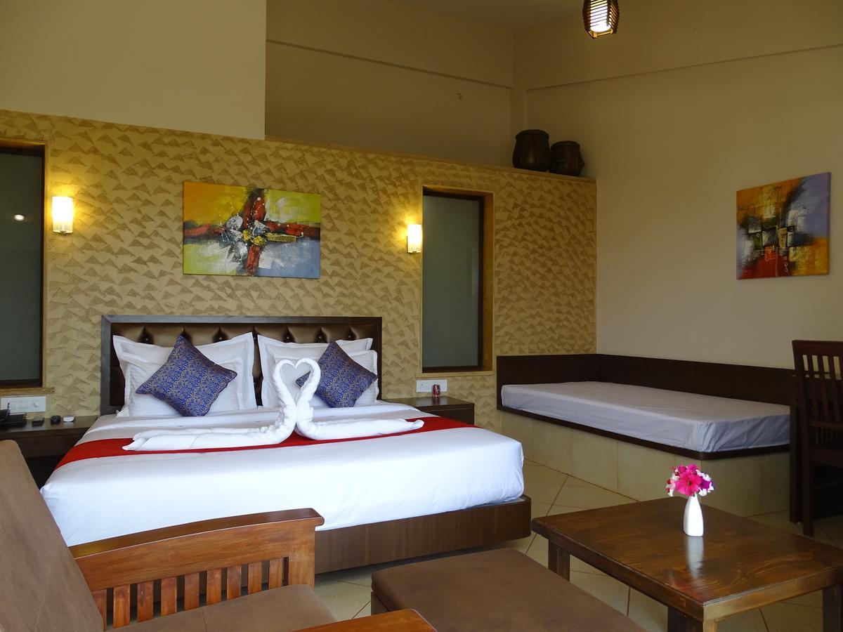 Misty Meadows, Lonavala Hotel Eksteriør billede