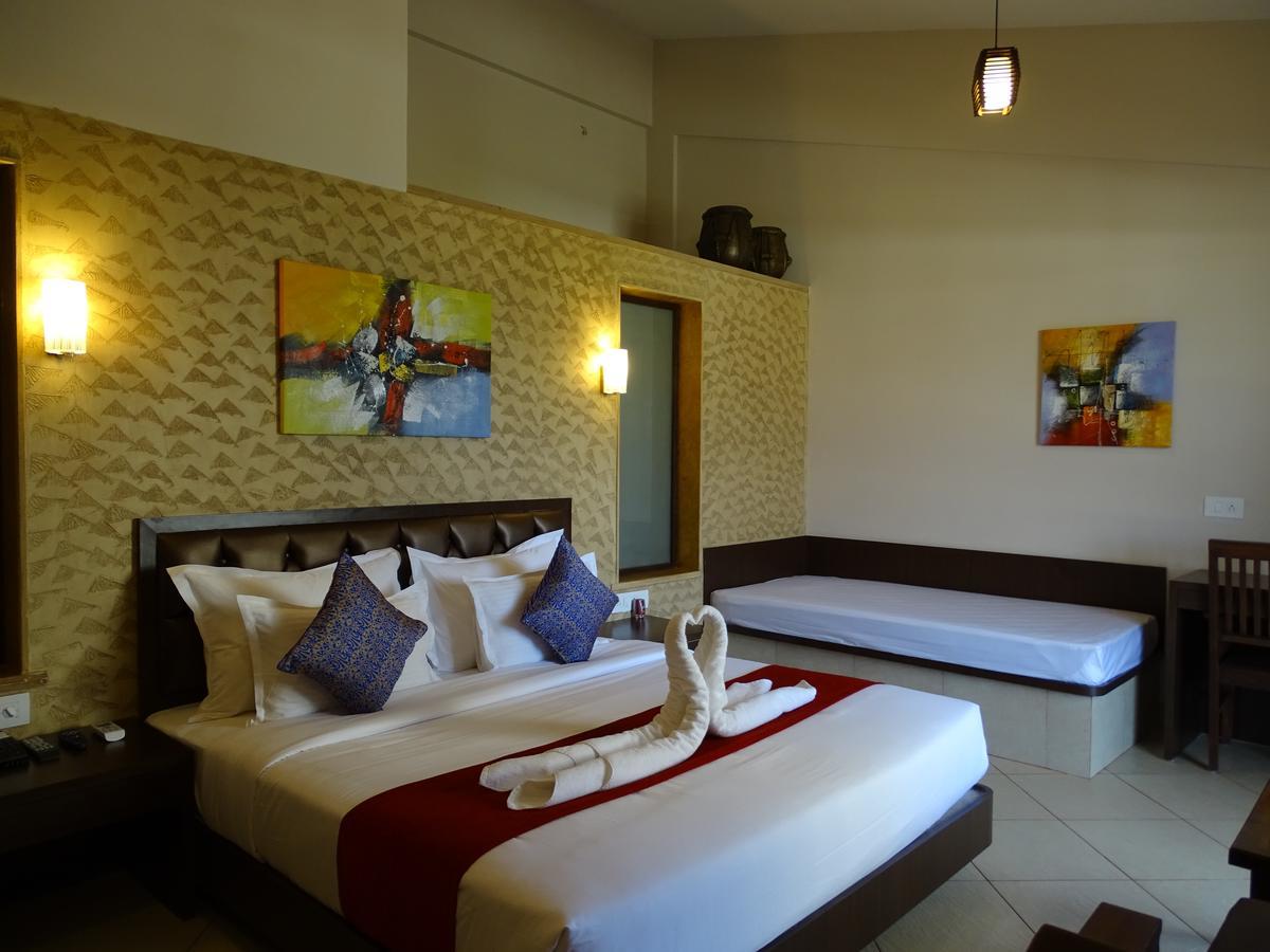 Misty Meadows, Lonavala Hotel Eksteriør billede